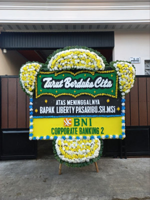 Papan Bunga Duka di Dolo Barat