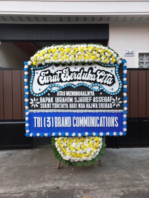 Papan Bunga Duka di Dolo Barat